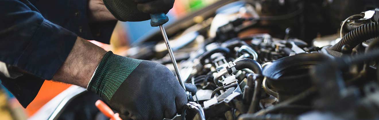 Meccanico auto Meccanico auto